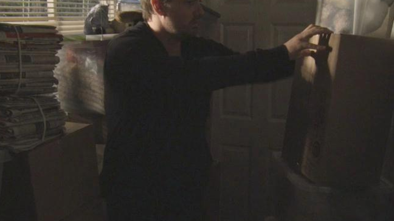 Teaser: Hoarders